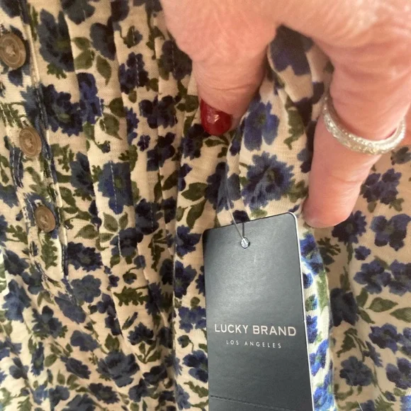 - nWT! Lucky top size med - Picture 5 of 8